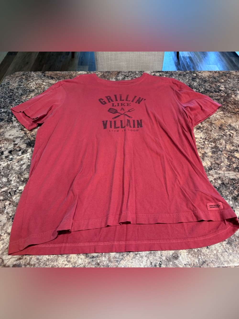 Life Is Good Men’s Grillin' Like a Villain' Short Sleeve Tee - Red